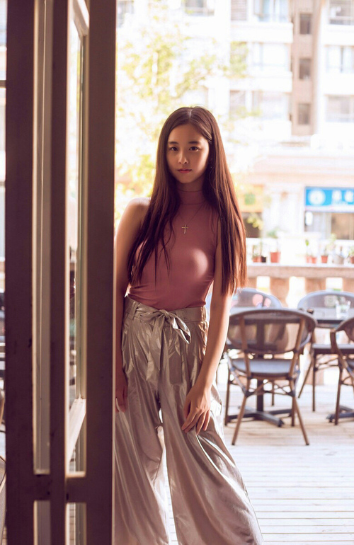 米兰体育官网-希腊男队蛙泳项目再创佳绩，希腊选手赛后泪奔