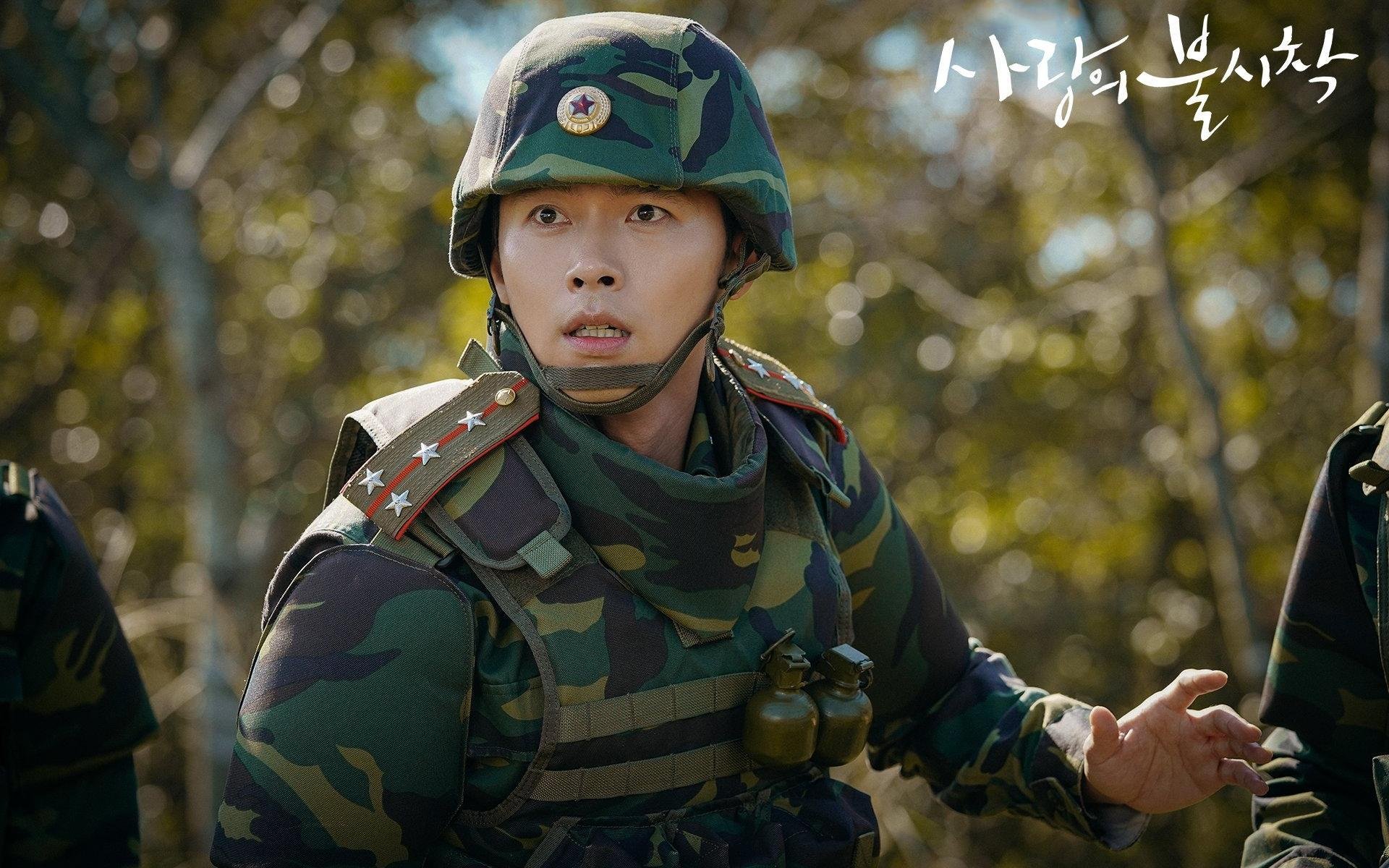 米兰体育-瑞·弗兰:在场上,他的跑位和防守意识为全黑队创造了无数机会